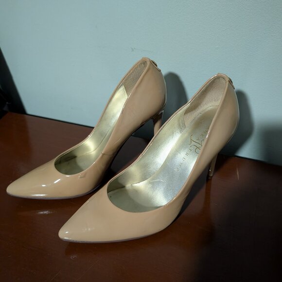Beige heels - Picture 1 of 4